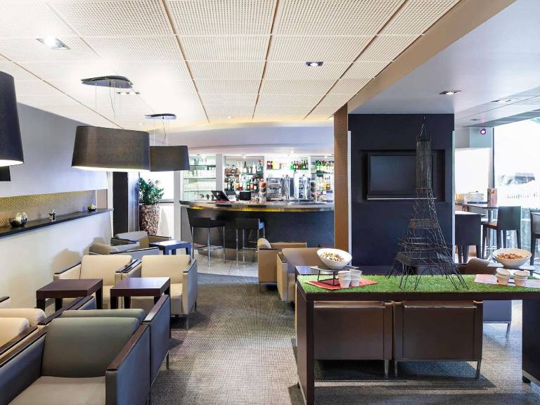 Novotel Paris La Defense Hotel — photo 3