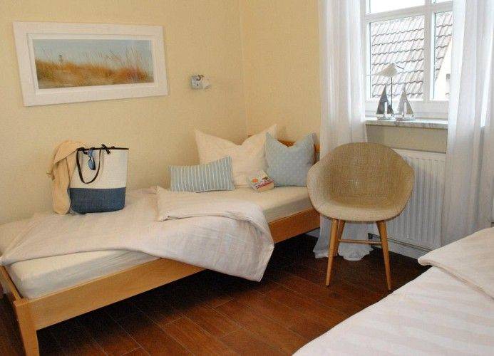 renovierte Fewo mit 2 Slz, Balkon, Waschmaschine — photo 3