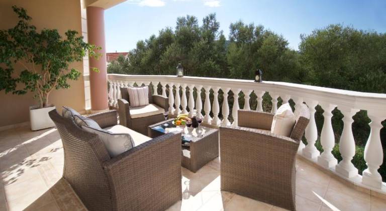 Holiday apartment with BBQ, yard & terrace — photo 5