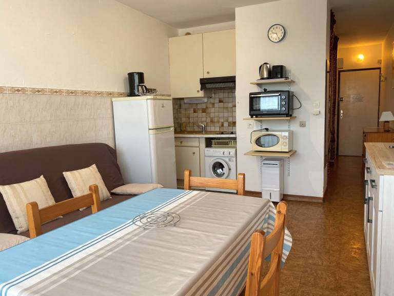 Bright T1 Apartment with Modern Amenities in Balaruc-les-Bains — photo 4
