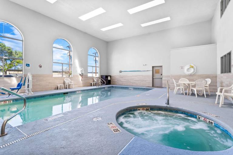 SureStay by Best Western Albuquerque Midtown — photo 3