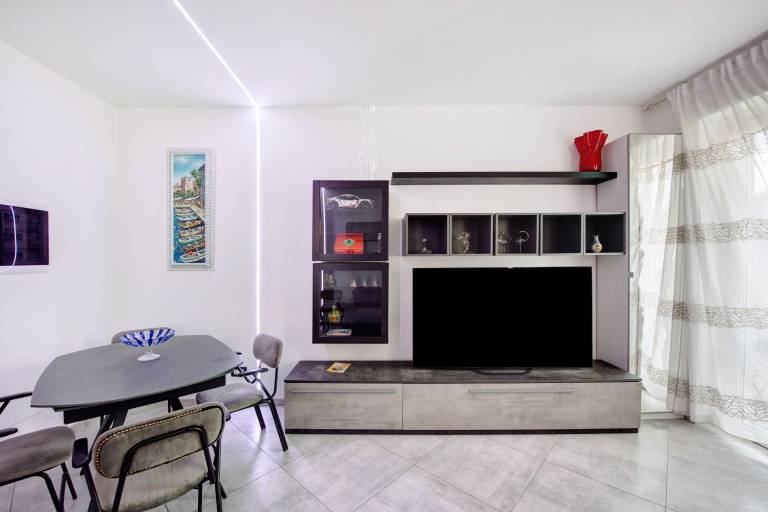 Fully equipped beautiful apartment with BBQ, fast internet & garden | Lake view | Good for workation | Pets are welcome — photo 5