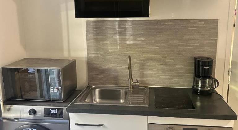 Apartment with 1 room for 5 persons — photo 2