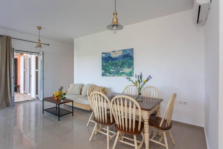 Holiday apartment with private pool, patio & grill | Perfect for remote work — photo 4