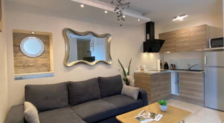 Residence DESCHAMPS — photo 2