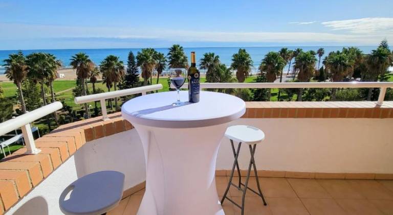 Holiday apartment with patio, pool & garden in Oropesa del Mar