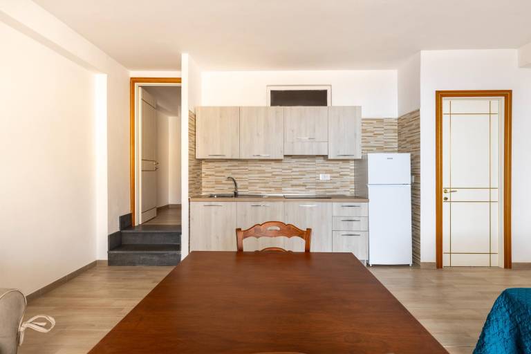 Rental apartment with patio — photo 5