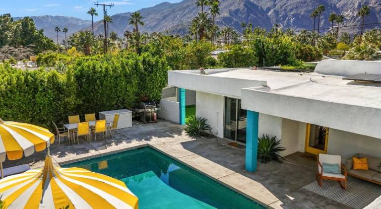 Fully equipped pleasant house with private pool, garden & BBQ | Suitable for remote work | Pet-friendly in Palm Springs, CA