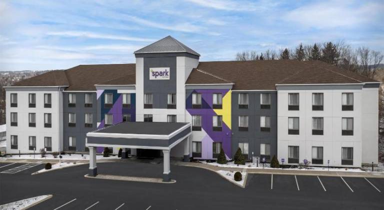 Spark by Hilton Vestal Binghamton University Area — photo 2