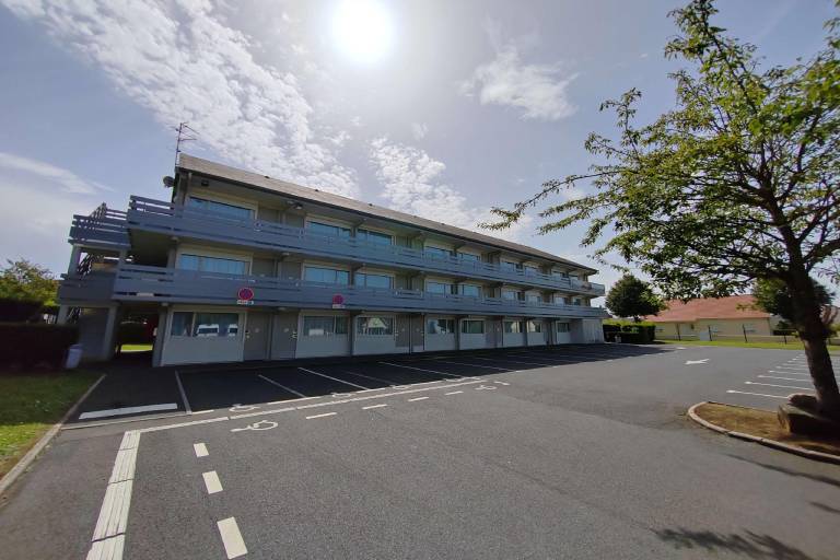 Campanile Caen Est Mondeville Hotel — photo 4