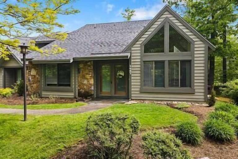 House Seven Springs