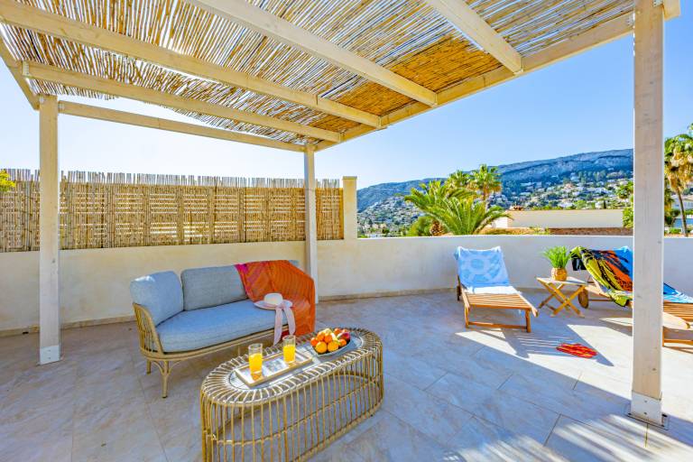 Villa with grill, patio & private pool — photo 4