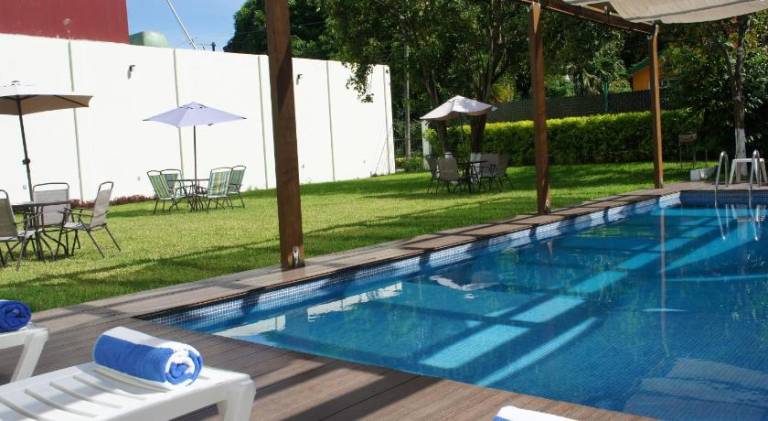 Relax Inn Suites — photo 2