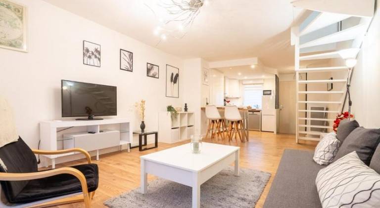 T3 cosy climatise avec exterieur-Toulouse est in Toulouse