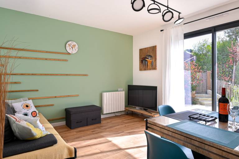 Le Cocoon Apartment with Terrace in Detached House — photo 4