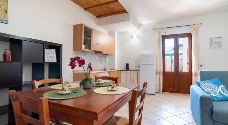 Rental apartment with 2 rooms for 4 persons — photo 3