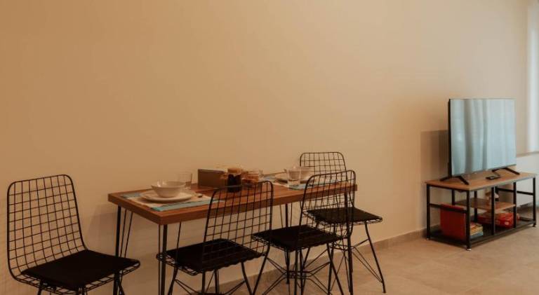 Rental apartment with patio — photo 5