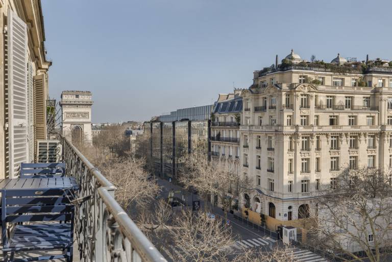 The Parisian Beauty in Paris — photo 5