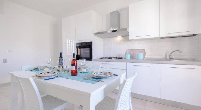 Holiday apartment with patio, barbeque & yard in Salve