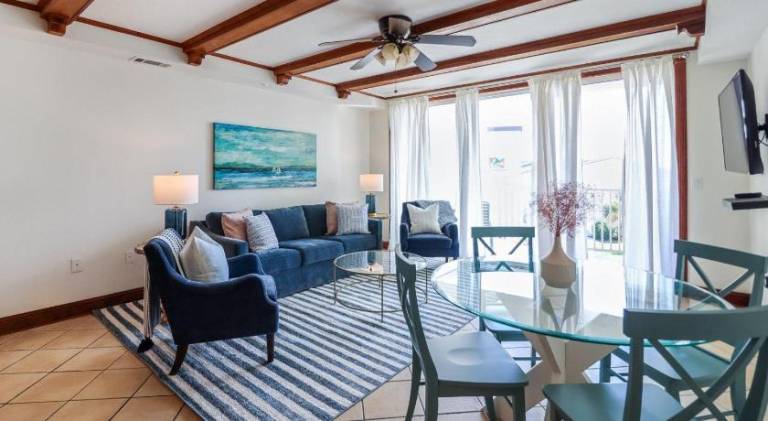 Ample house | Beach nearby | Pets are welcome — photo 2