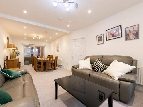 House Chessington