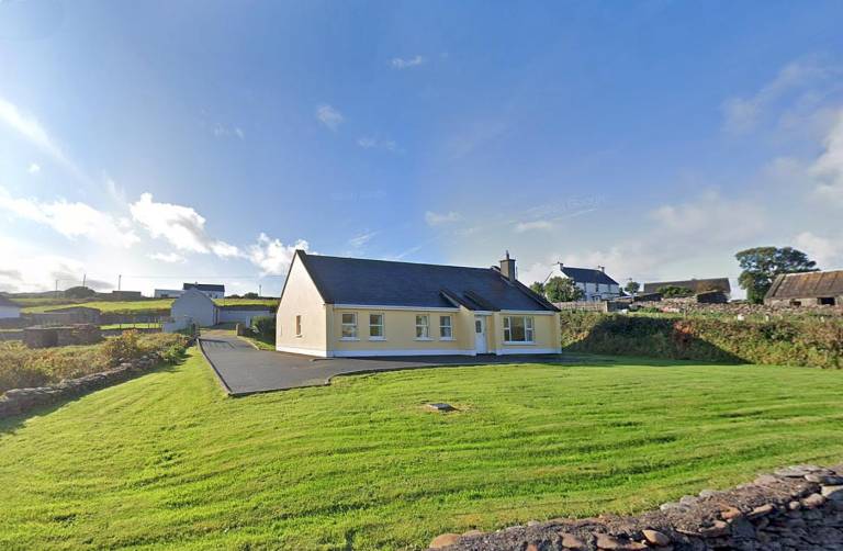 3 Bed in Dingle oc ii00613