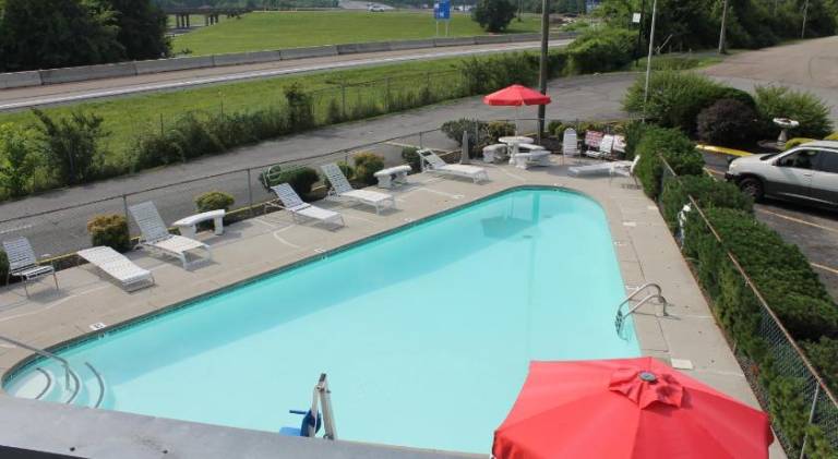 Scottish Inn Knoxville — photo 4