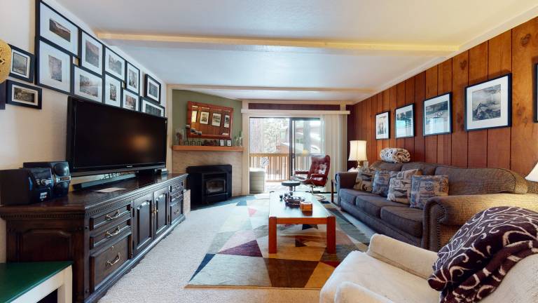 Summit 45 Pet-Friendly, Great Complex Amenities, Walk to Eagle Lodge — photo 4