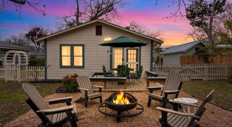 House with 2 rooms for 4 persons in Fredericksburg, TX