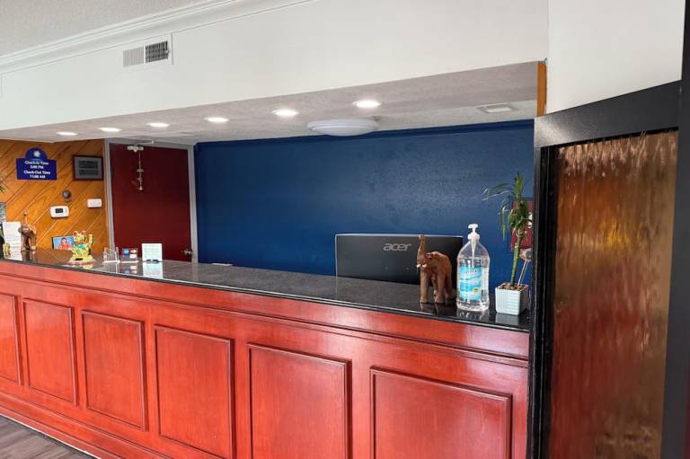 Galaxy Inn & Suites