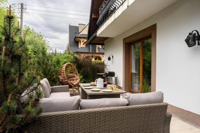 Villa with Jacuzzi and Grill • View of the Tatras in Koscielisko
