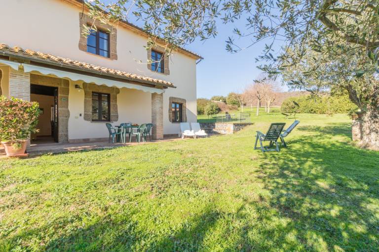 Il Poderaccio Agri-relais: Girasole: Accogliente appartamento con Giardino e Piscina Condivisa — photo 5