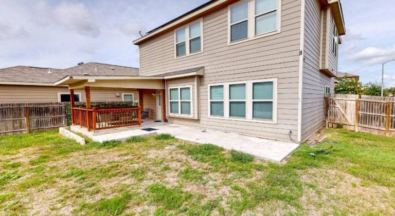 196 m&sup2; Ferienhaus