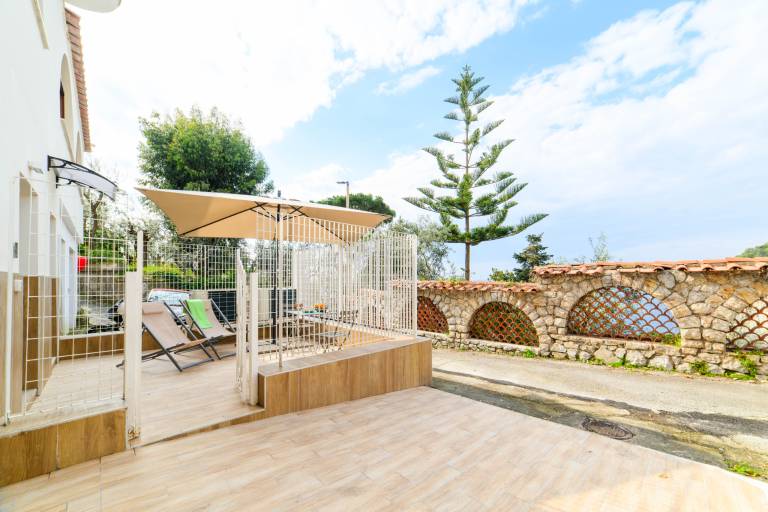 Holiday apartment with terrace — photo 3