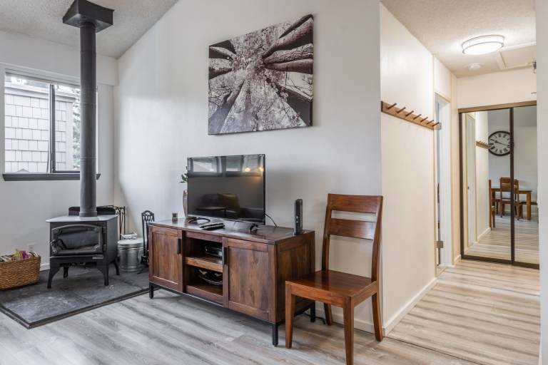 Summit 256 - Top Floor Summit 1 Bedrm 1 Bathrm Condo Close to Little Eagle Lodge Sleeps 4 — photo 5