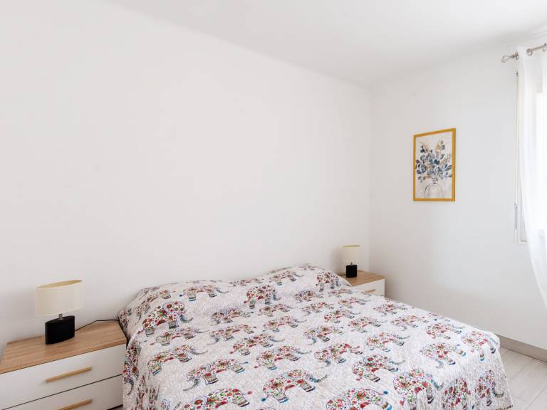 Apartment with patio | Sea view — photo 4