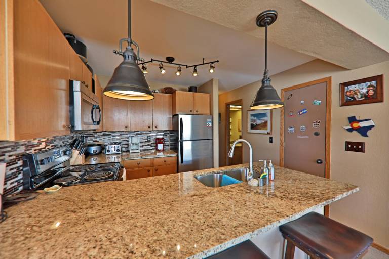 Condo with hot tub & pool — photo 2