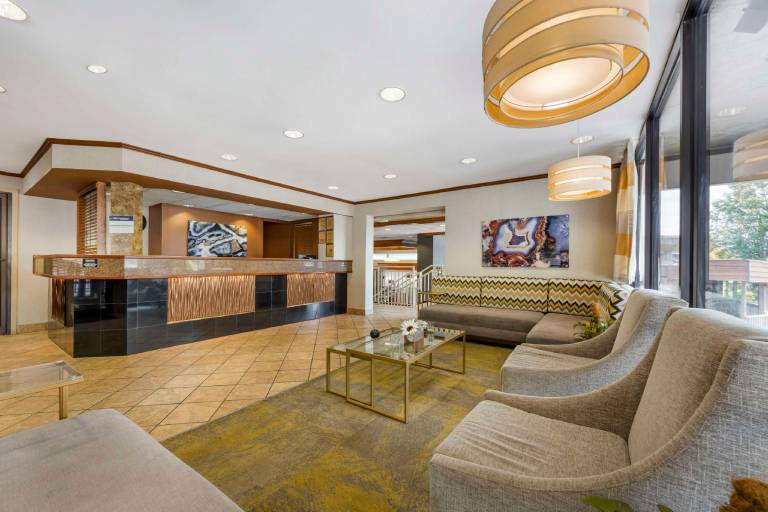 Best Western Plus Landing View Inn & Suites — photo 3