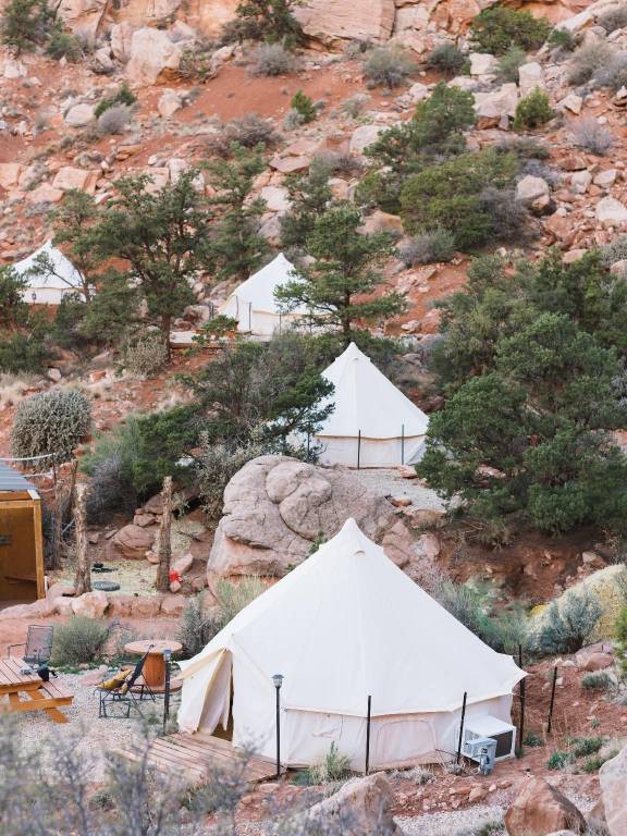 Beautiful tent with yard & BBQ | Perfect for remote work | Pet-friendly — photo 4