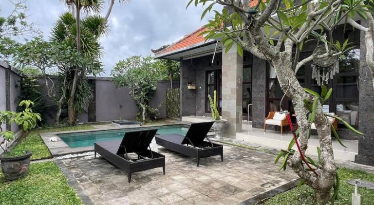 Pleasant vacation home with pool | Pets are welcome — photo 4