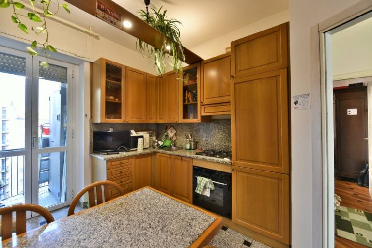 Apartment with hot tub — photo 5