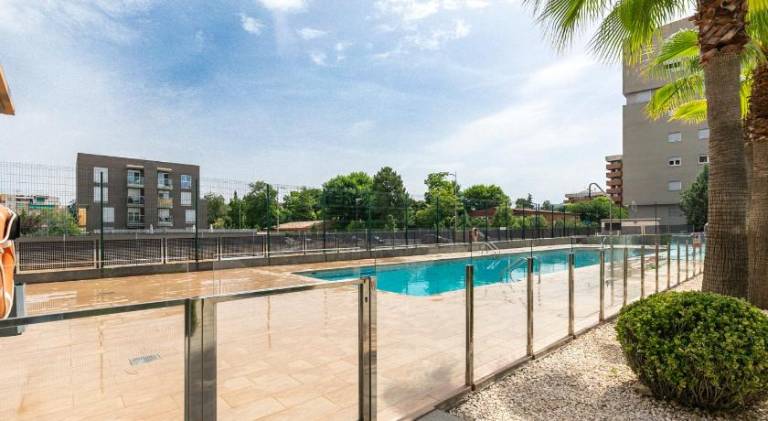 Apartment with private pool, garden & patio | Pet-friendly in Granada