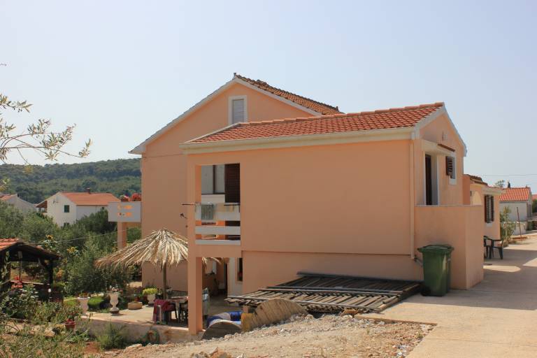 Apartma  Lukoran