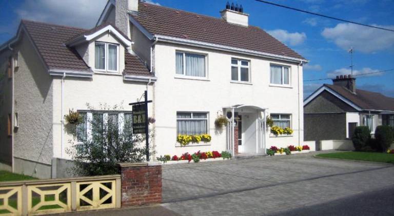 Bed and breakfast Tirkeenan