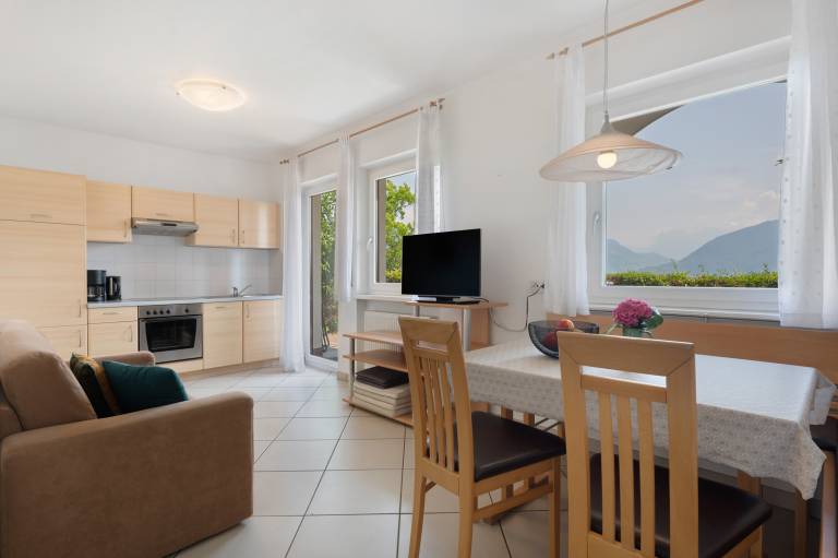Apartment 'Golden' with Mountain View, Shared Terrace and Wi-Fi — photo 3
