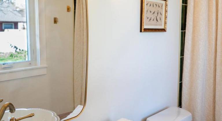 The Old Crowe Inn Bed and Breakfast — photo 4