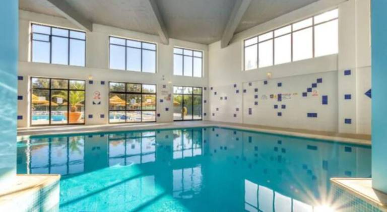 Holiday apartment with hot tub, patio & heated pool — photo 2
