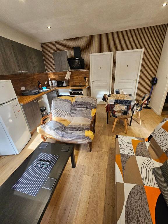 Apartment with 2 rooms for 6 persons — photo 3