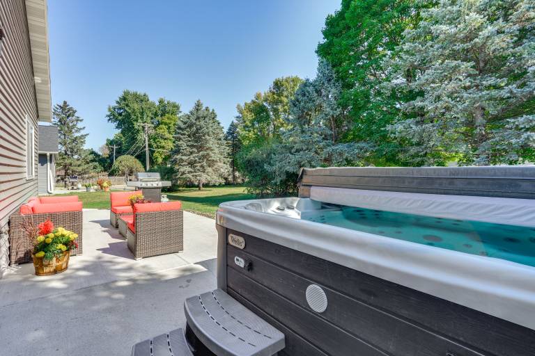 Mankato Getaway w/ Game Room & Salt Water Hot Tub! — photo 3