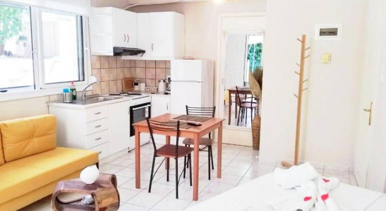 Rental apartment with garden & terrace — photo 3